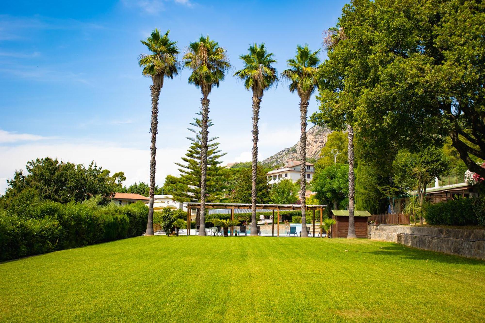 Residenza Giancesare Family Apartments Paestum Bagian luar foto