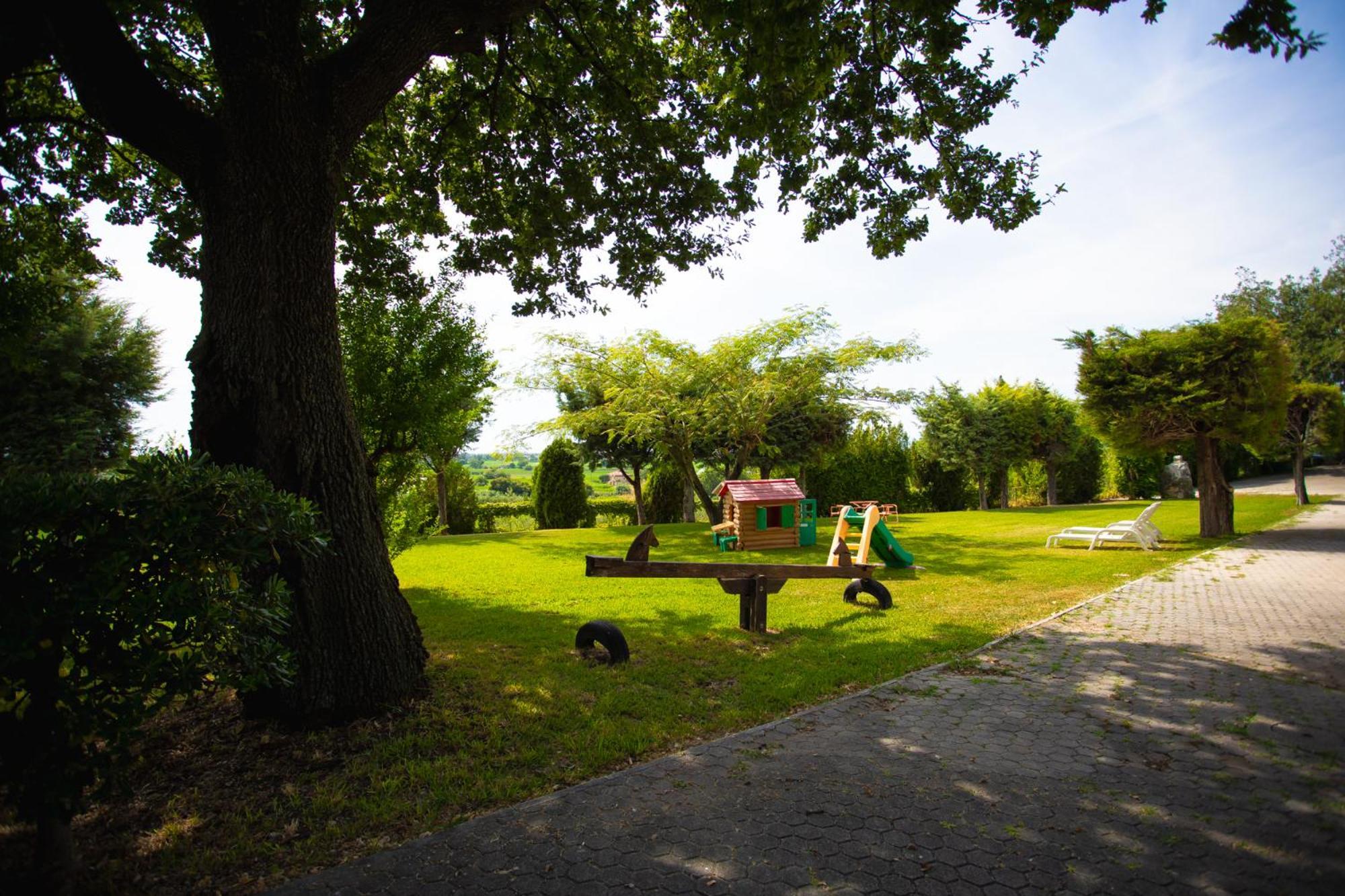 Residenza Giancesare Family Apartments Paestum Bagian luar foto